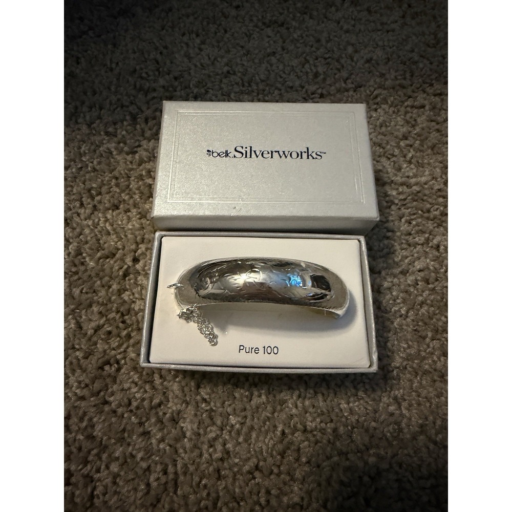 NWT Belk Silverworks Silver Plated Bangle Bracelet with engravings 10mm